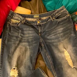 Soundgirl Fleur De Lis back pocket jeans size 24